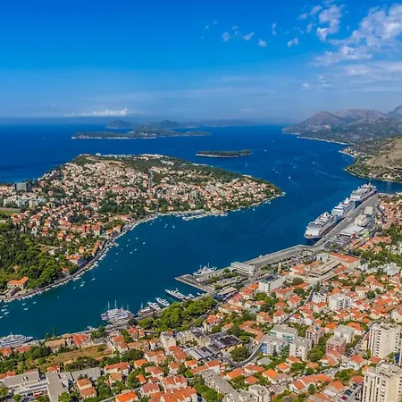 In With Sea View, Terrace, Air Conditioning, Wifi 4979-1 Lägenhet Cavtat