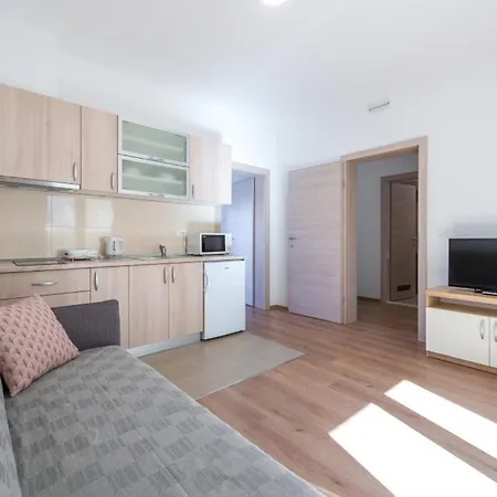 In With Sea View, Terrace, Air Conditioning, Wifi 4979-1 Apartman