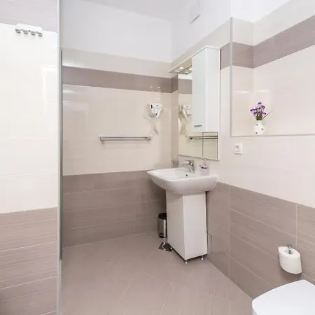In With Sea View, Terrace, Air Conditioning, Wifi 4979-1 Cavtat