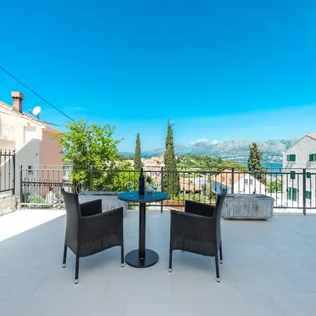 Apartman In With Sea View, Terrace, Air Conditioning, Wifi 4979-1 Cavtat
